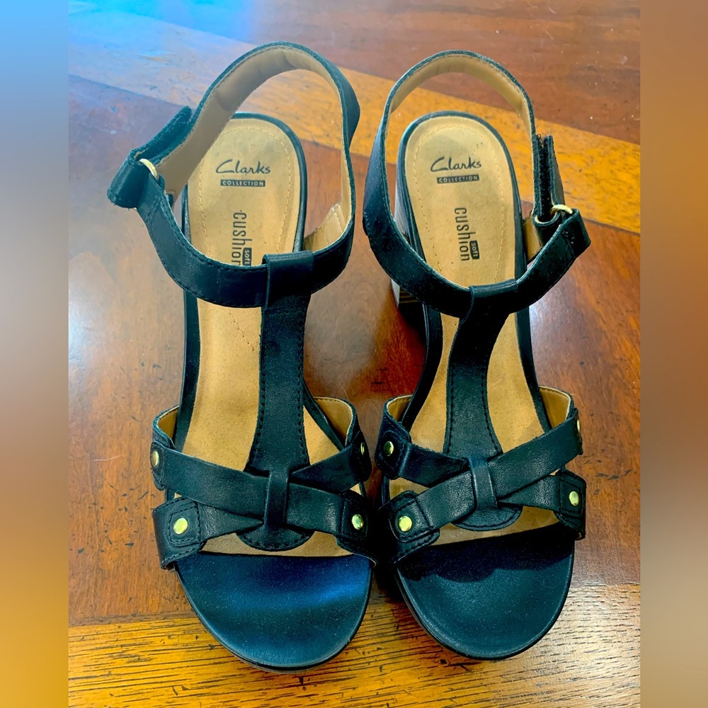 Clarks stacked sandals